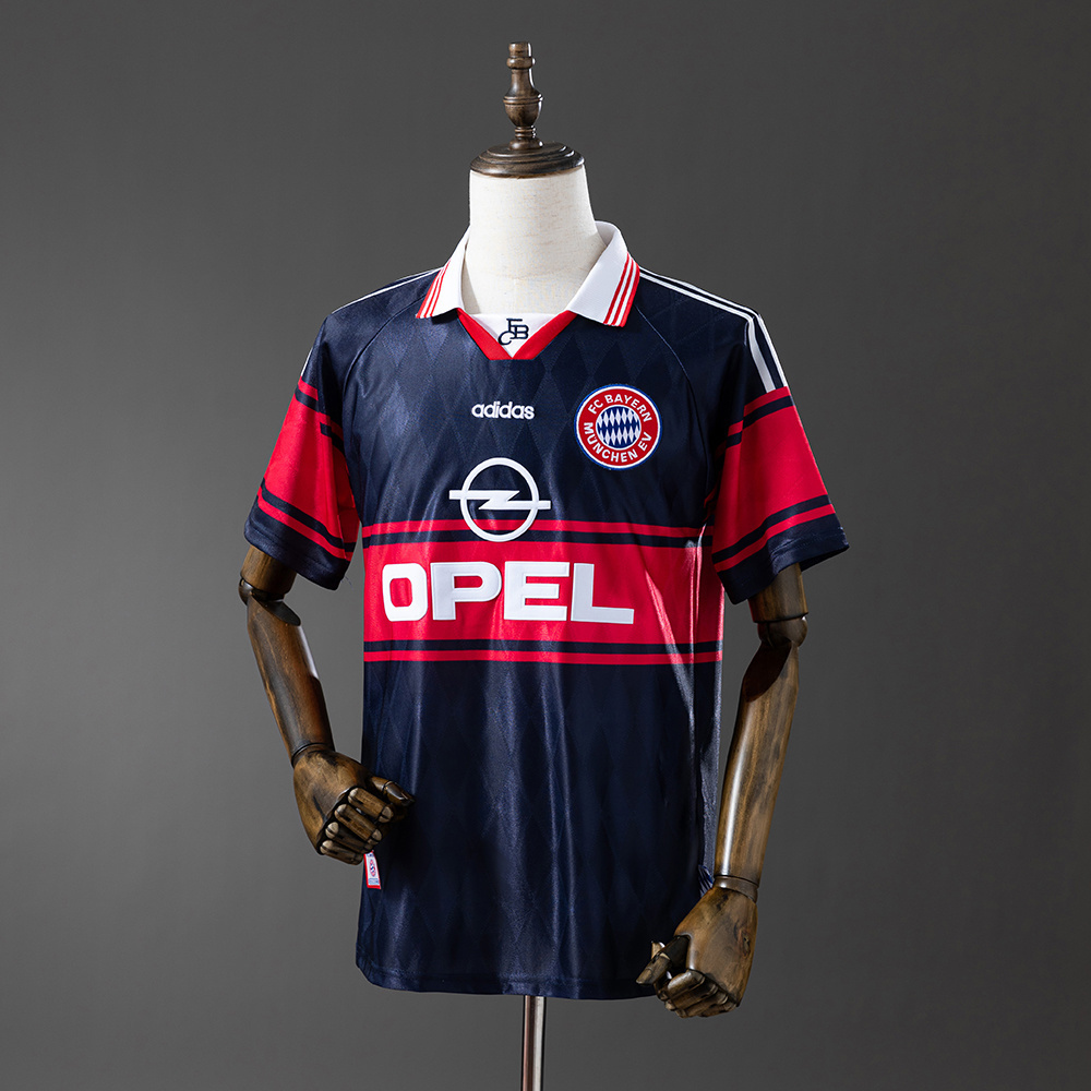 Bayern Munich retro football jersey Bundesliga classic kit